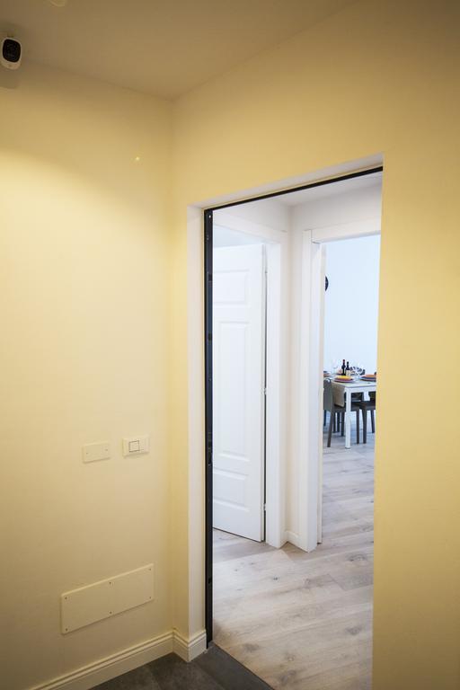 Twobros Apartment ฟลอเรนซ์ ภายนอก รูปภาพ